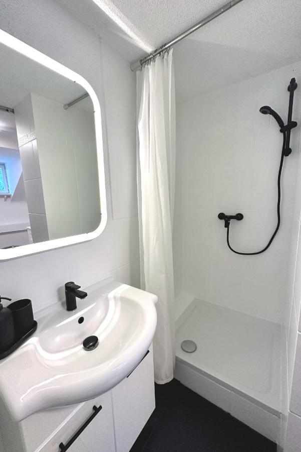 City-Apartment In Krefeld - Beuys Apartments - Крефелд Екстериор снимка